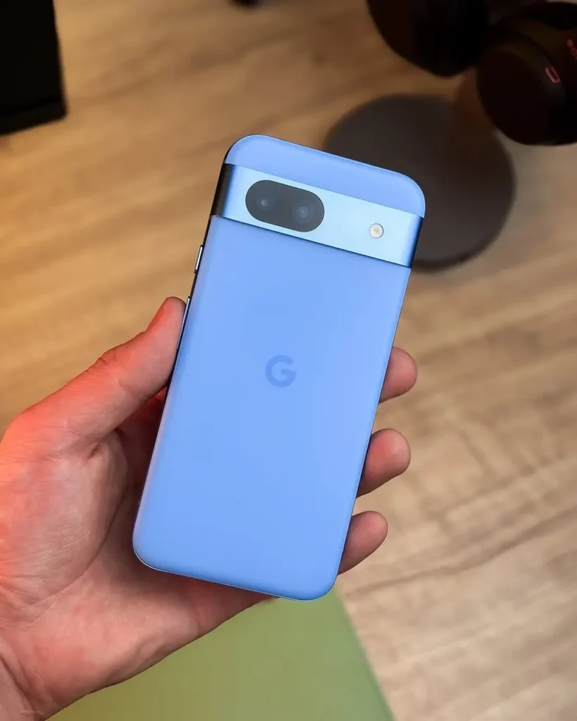 google-pixel-8a-bay-blue